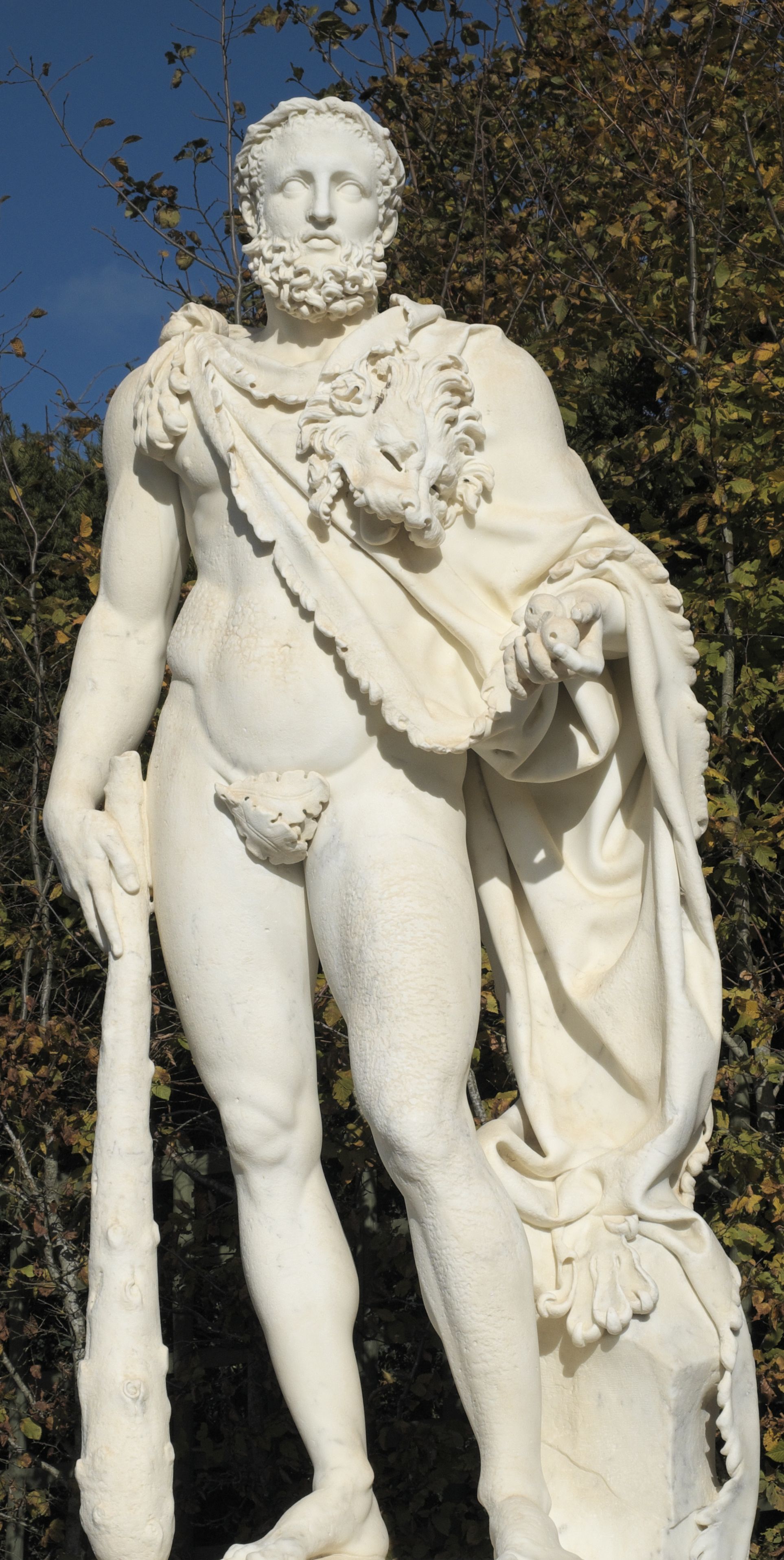 Estatua de Heracles en Versalles
